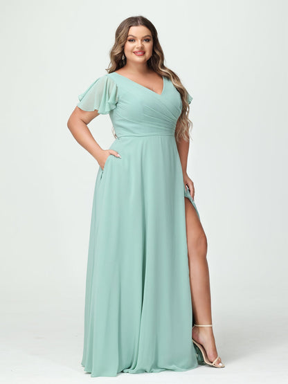 Princesa/Formato A Decote Em V Manga Curta Chiffon Dividir Lateral Plus Size Vestidos de Dama de Honra com Bolsos