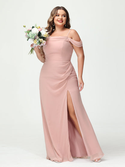 Bainha/Coluna Alças Finas Fora do Ombro Chiffon Split Lado Plus Size Vestidos de Dama de Honra