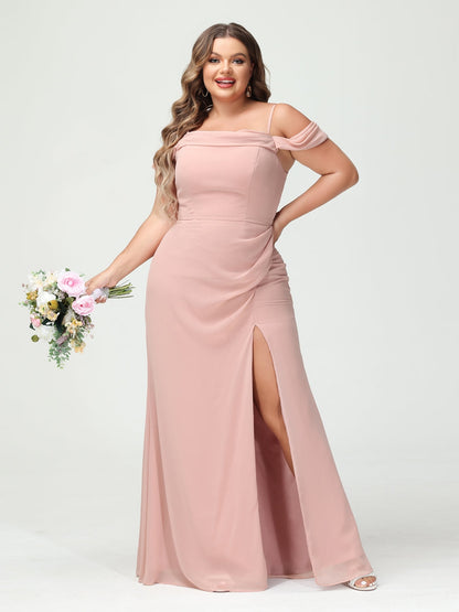 Bainha/Coluna Alças Finas Fora do Ombro Chiffon Split Lado Plus Size Vestidos de Dama de Honra