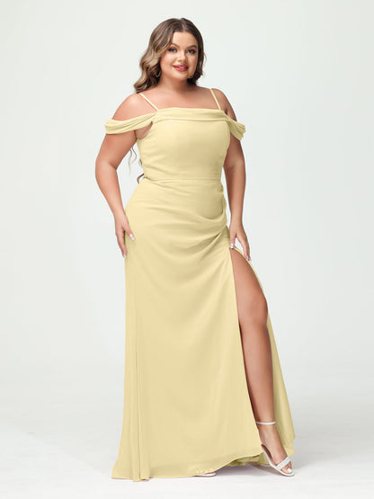 Bainha/Coluna Alças Finas Fora do Ombro Chiffon Split Lado Plus Size Vestidos de Dama de Honra